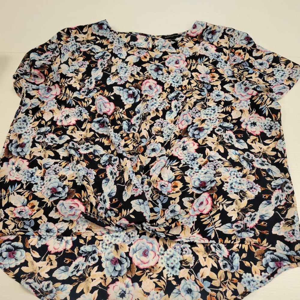 Banana Republic twist hem blouse